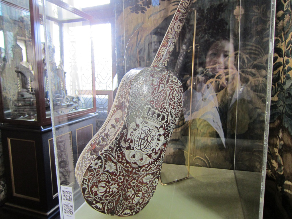Sophie Hedevig's Guitar